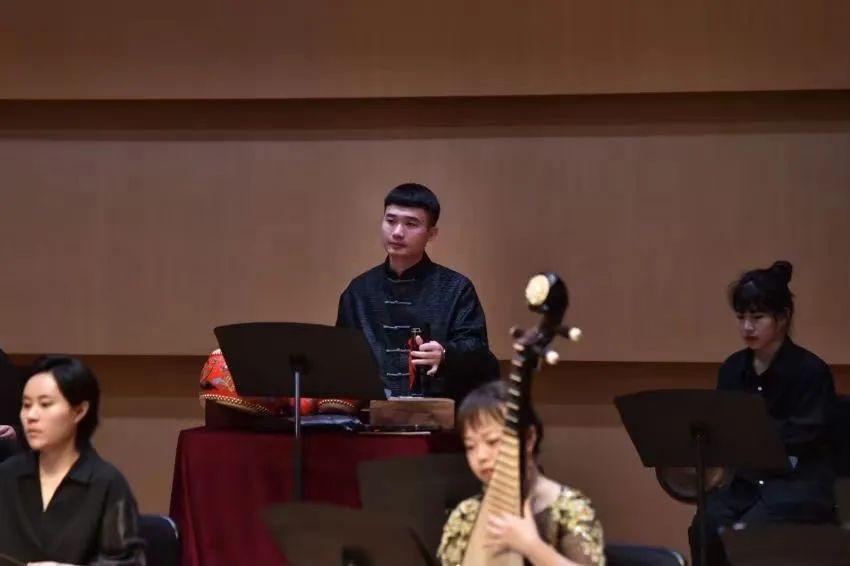 音乐会精彩片段3.jpg 音乐会精彩片段3.jpg